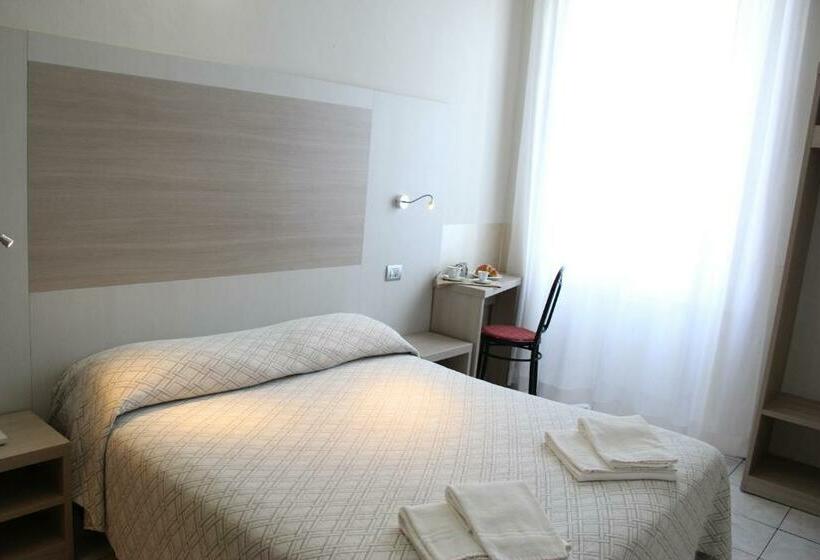 标准间, Due Giardini