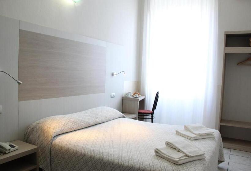 标准间, Due Giardini