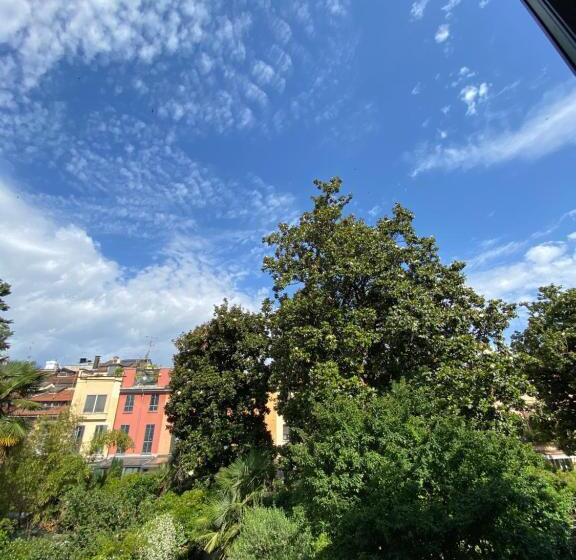 标准间, Due Giardini
