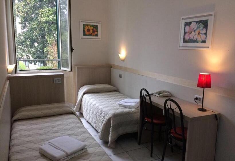 标准间, Due Giardini