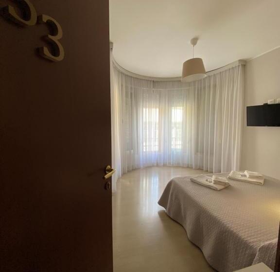 带共用浴室的标准房间, Due Giardini