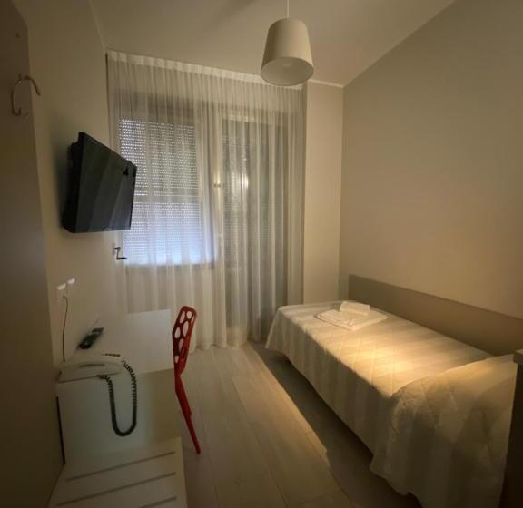 标准单人间, Due Giardini