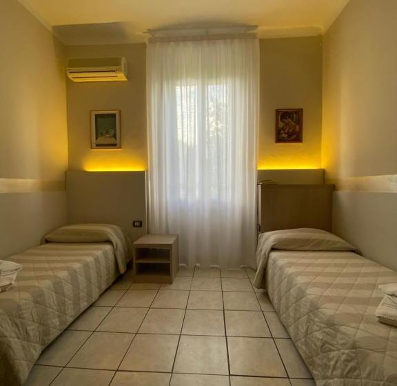 标准间, Due Giardini