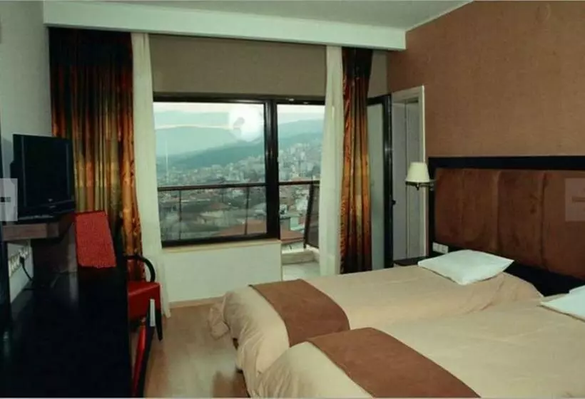 Standard-huone, Makedonia