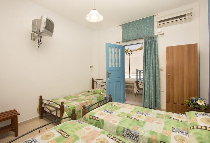 スタンダードトリプルルーム, Villa Pelekanos