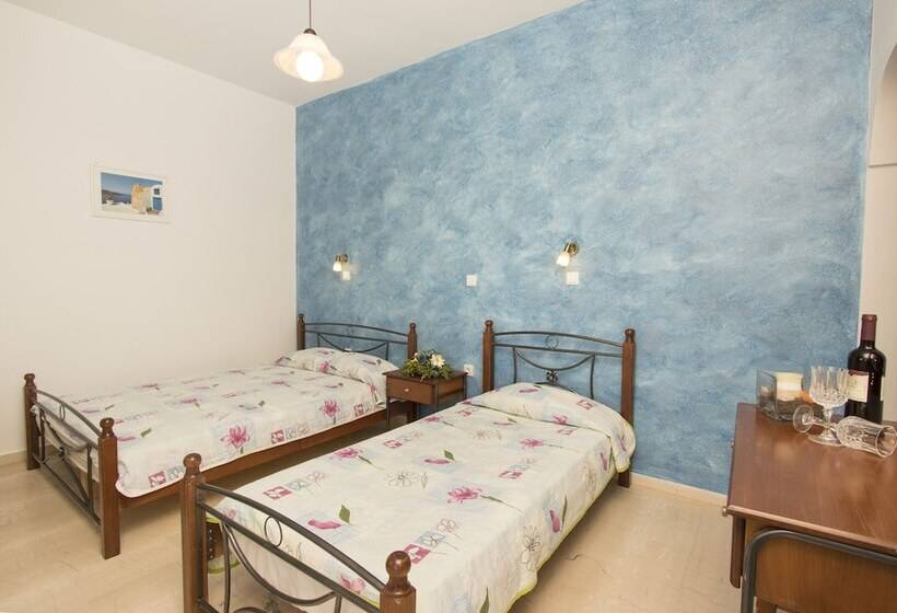 スタンダードトリプルルーム, Villa Pelekanos