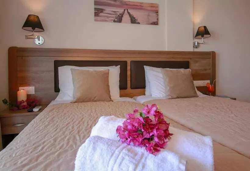 Chambre Supérieure Vue Mer, Yannis Corfu