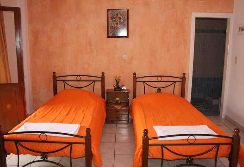 غرفة قياسية ثلاثية, Pension Stella