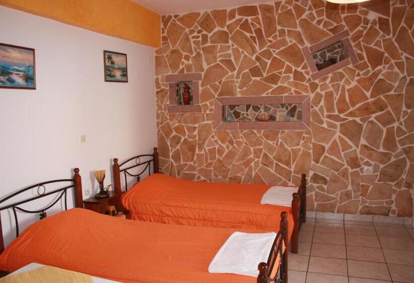 غرفة قياسية ثلاثية, Pension Stella