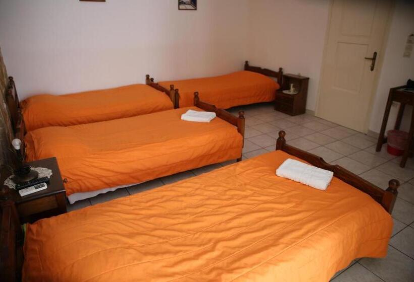 غرفة قياسية رباعية, Pension Stella