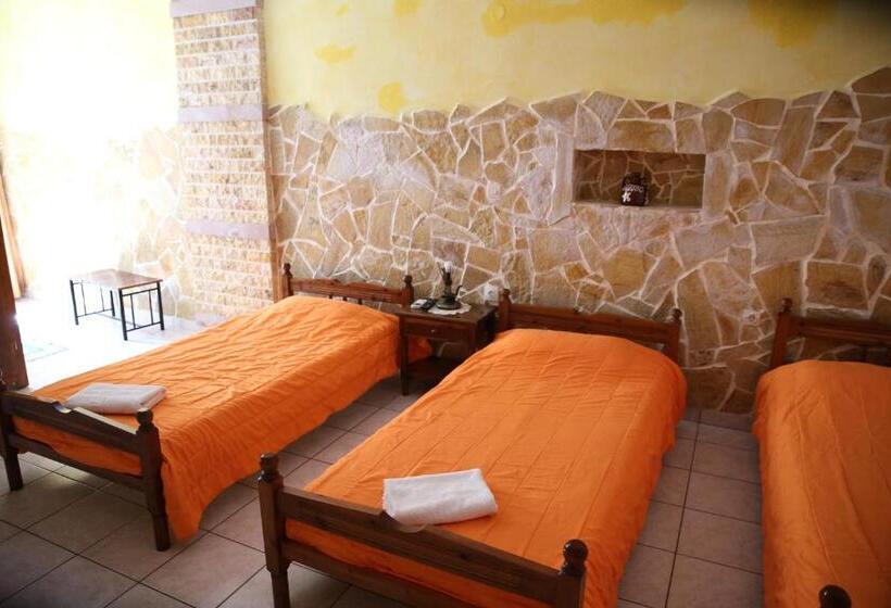 غرفة قياسية رباعية, Pension Stella