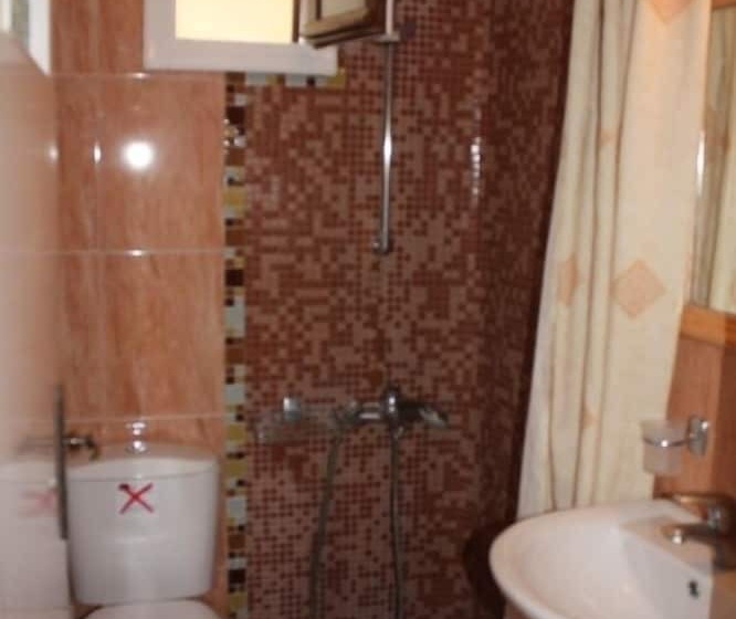 غرفة قياسية ثلاثية, Pension Stella