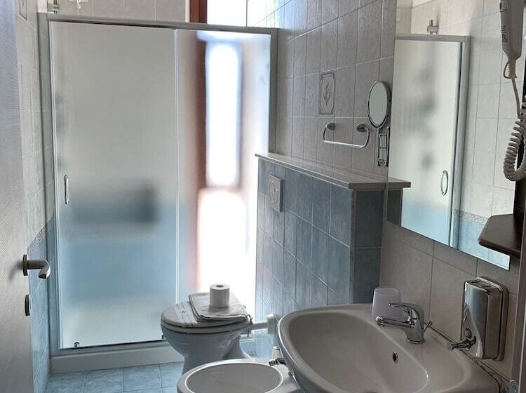 اتاق استاندارد سه نفره, Sant Oronzo B&b