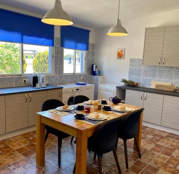 בונגלו משפחתי, B&b Casa Azul