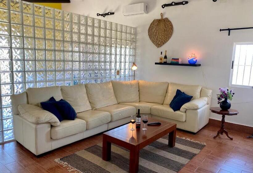 Семейное Бунгало, B&b Casa Azul