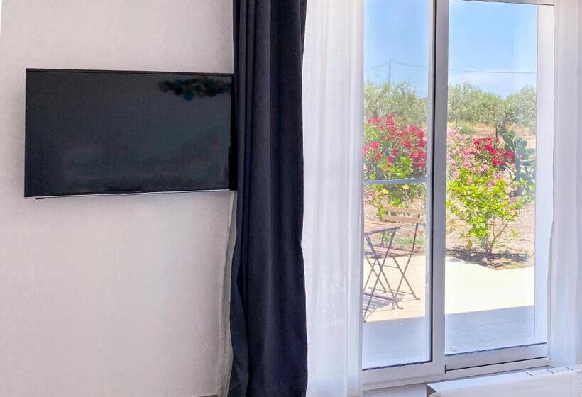 חדר דלוקס, Dimora Calauriia Adults Only