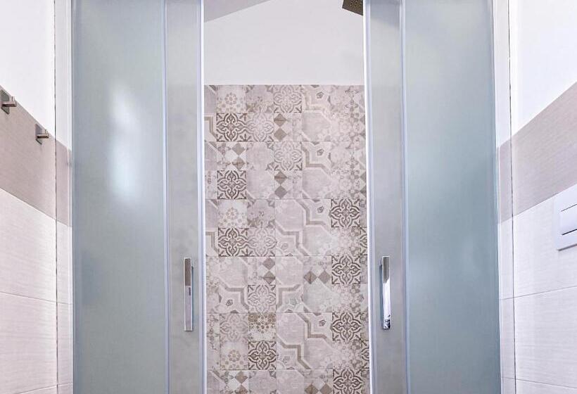 חדר דלוקס לשלושה, Dimora Calauriia Adults Only