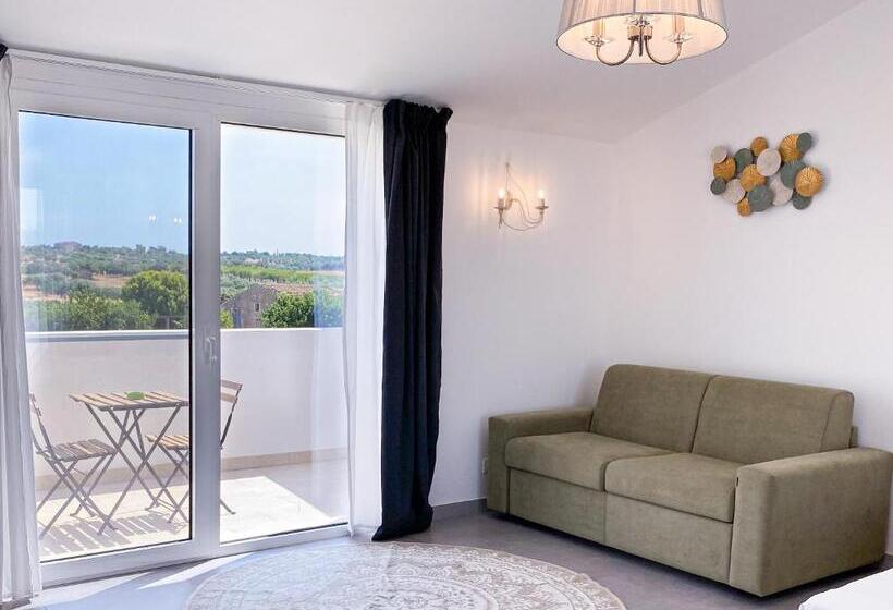 חדר דלוקס לשלושה, Dimora Calauriia Adults Only