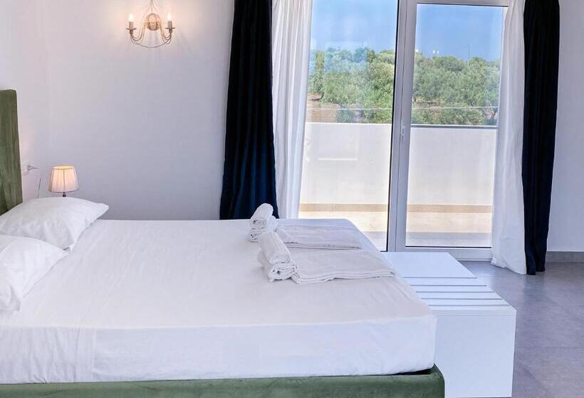 חדר דלוקס לשלושה, Dimora Calauriia Adults Only