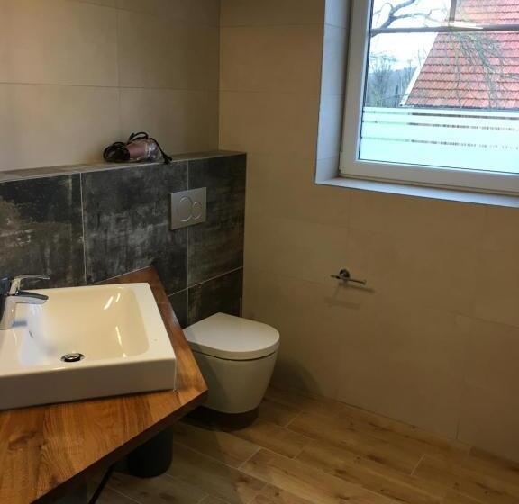 اتاق استاندارد, Landhäuschen Anderswo