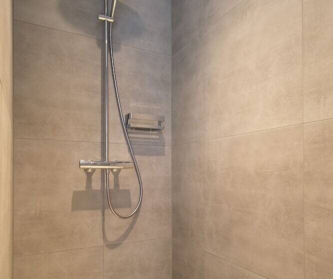 豪华房间, Snoozz Hotels