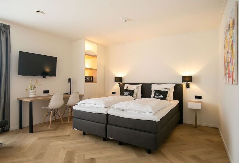 豪华房间, Snoozz Hotels