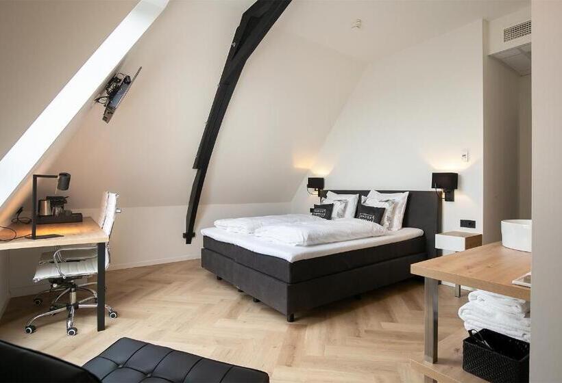 带大床的标准间, Snoozz Hotels