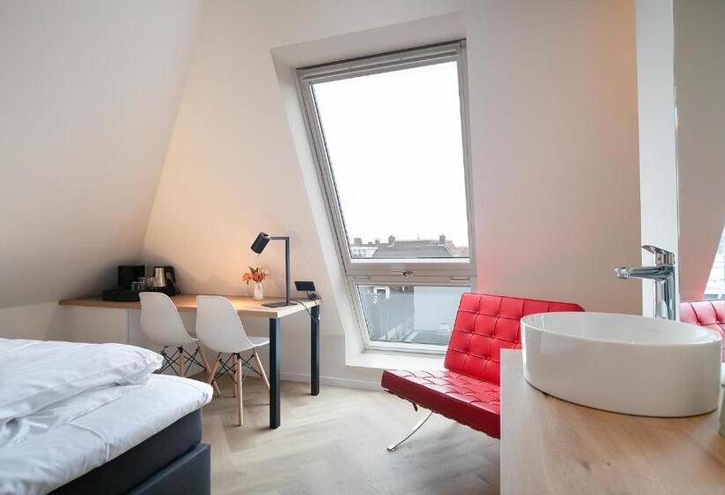 带大床的标准间, Snoozz Hotels