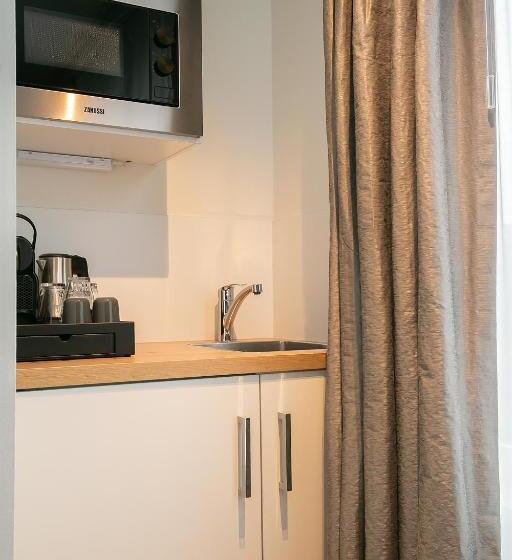 豪华房间, Snoozz Hotels