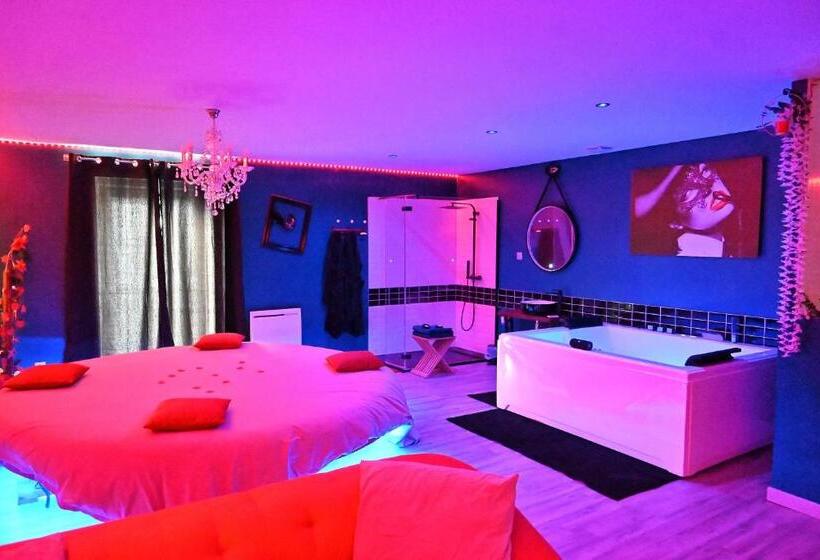 Номер Стандарт, Nuit Insolite Room Love