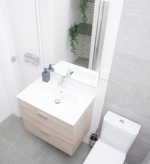 스탠다드 룸 공동 욕실, Sweet Stays