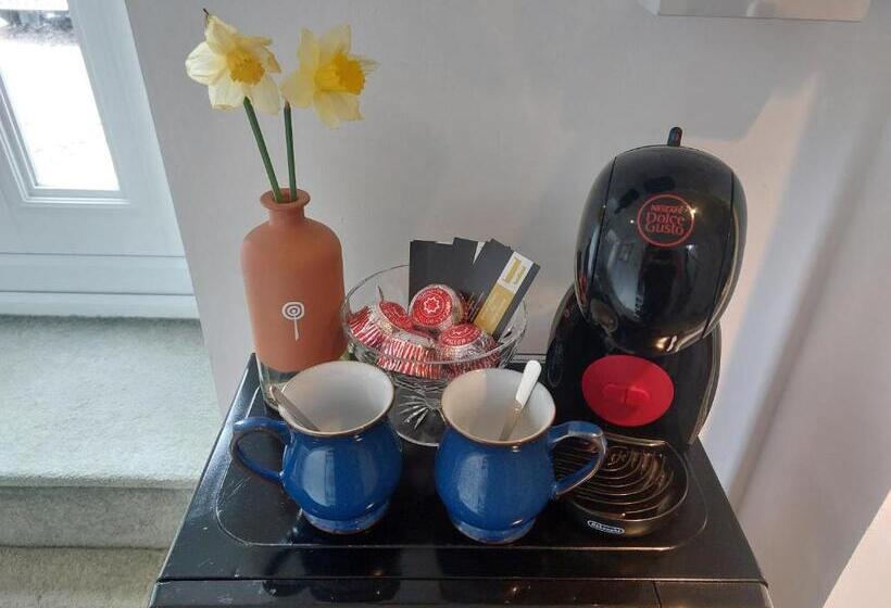 جناح غرفتين نوم, The Bothy Suite By Temple Wood