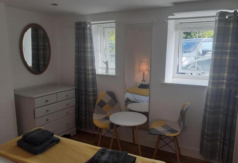 جناح غرفتين نوم, The Bothy Suite By Temple Wood