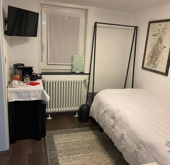 单人经济间, Villa Quattro Ducati