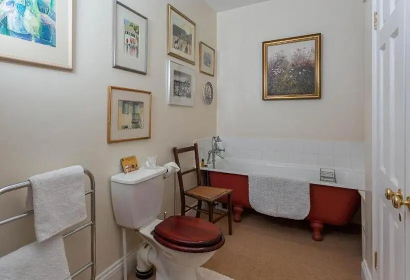デラックスルーム, Ingram House Bed & Breakfast