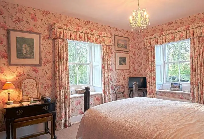 デラックスルーム, Ingram House Bed & Breakfast