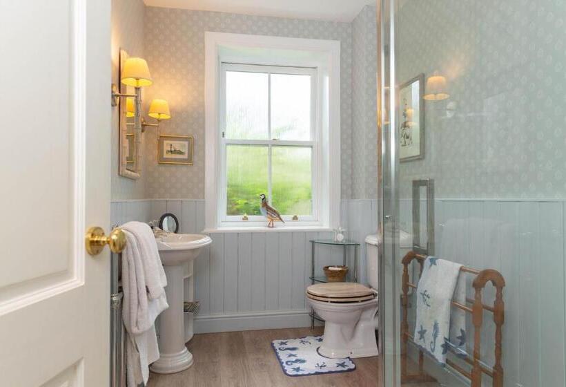 스탠다드 룸 킹사이즈 침대, Ingram House Bed & Breakfast