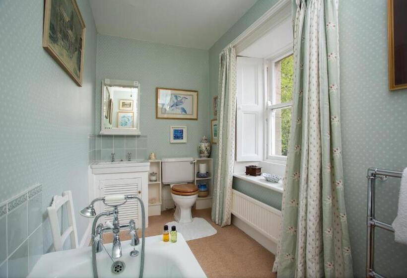 스탠다드 룸 킹사이즈 침대, Ingram House Bed & Breakfast