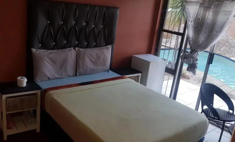 バス共有のスタンダードルーム, Fk Guest Inn