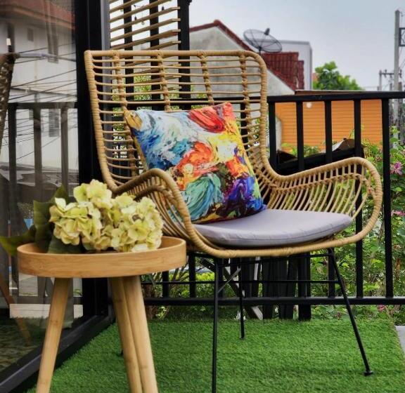 חדר דלוקס, Capital O 75422 Million Pillows