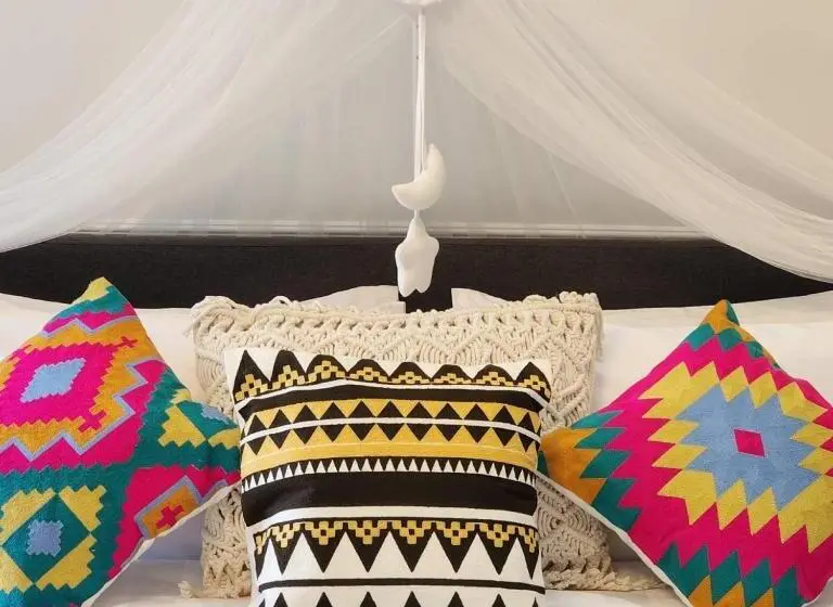 سوییت, Capital O 75422 Million Pillows