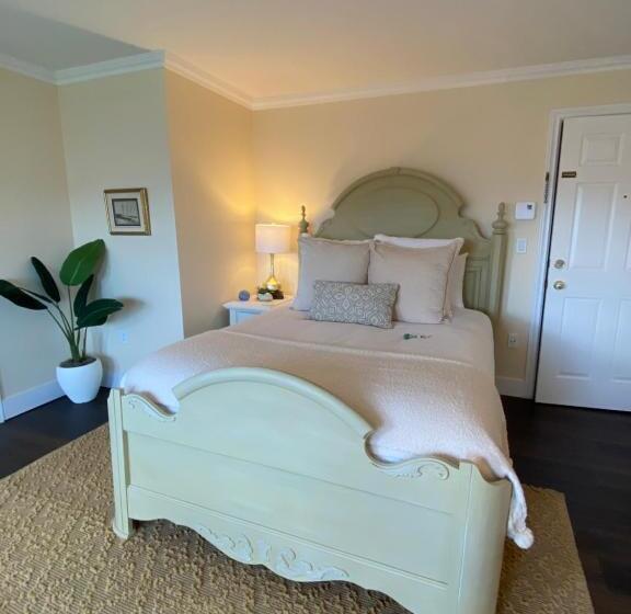 غرفة ديلوكس مطلّة علي البحر, Beach Street Inn