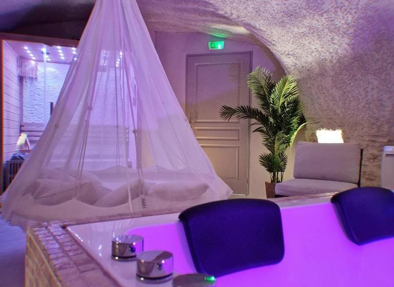 Номер Стандарт с Гидромассажем, La Dolce Vita Spa Privatif