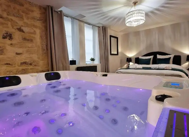 سوئیت با وان آب گرم, La Dolce Vita Spa Privatif