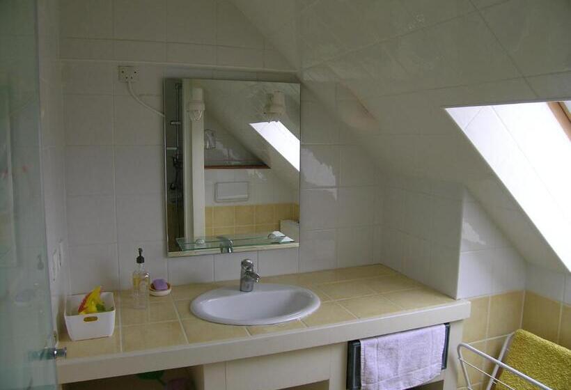 Standard room with outdoor bath, La Grange Aux Roses