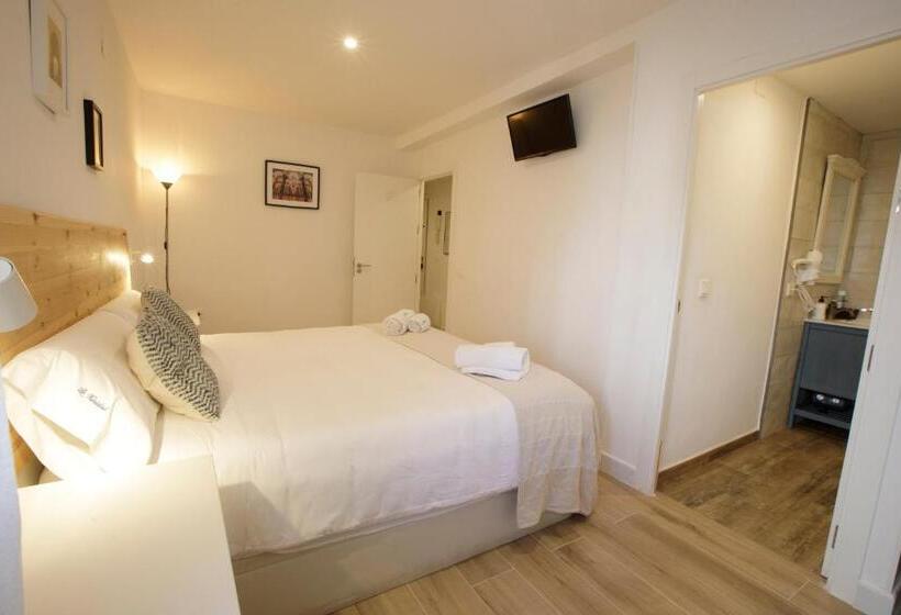 اتاق سوپریور با تخت بزرگ, La Trinidad Córdoba Great Location