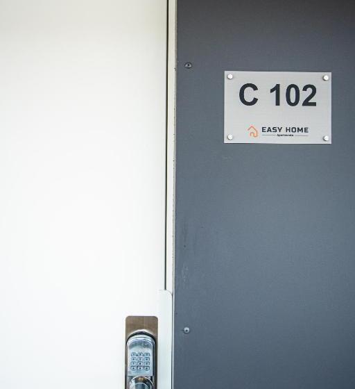 דירת שני חדרים, Easy Home Apartments