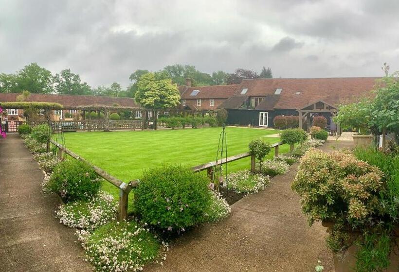 منزل غرفتين نوم, Whitmoor Farm