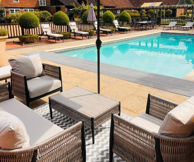 منزل غرفتين نوم, Whitmoor Farm