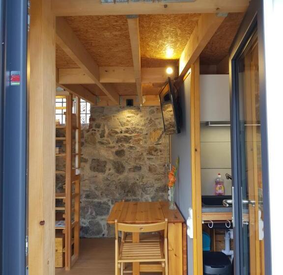 חדר סטנדרט, Duplex Swimming Cats